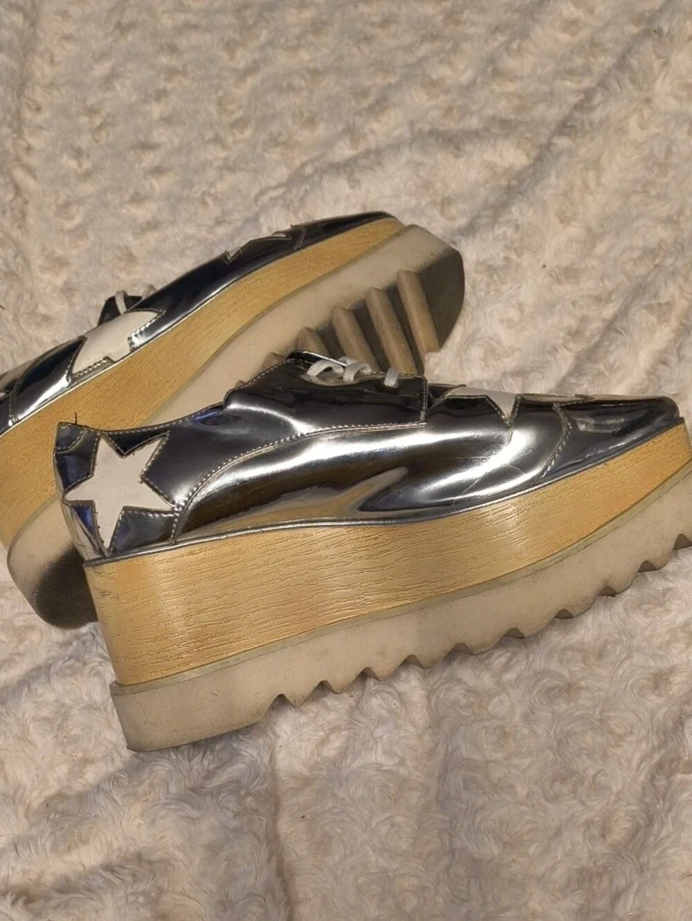 Stella McCartney Metallic Silver Platform Sneakers with White Star Appliqué